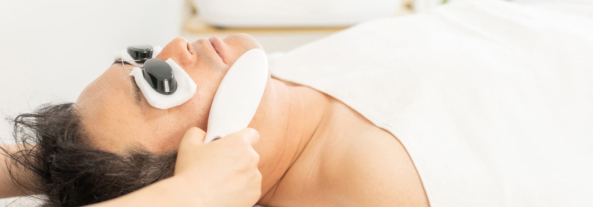 メンズリゼの医療脱毛を検討する男性向けに、特徴や料金、回数の考え方を整理して確認できるイメージ